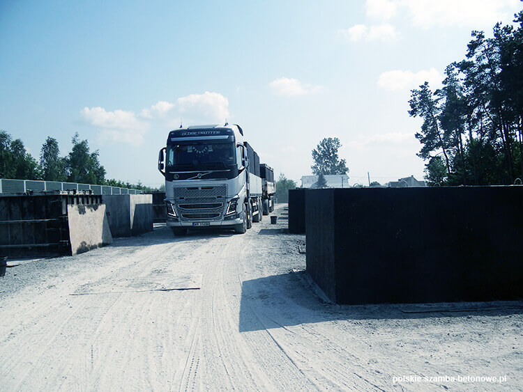 Transport szamb betonowych  w Siemiatyczach